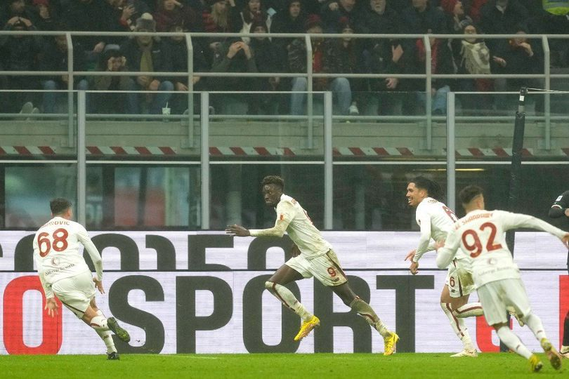 Selebrasi Tammy Abraham dalam laga Serie A 2022/2023 AC Milan vs AS Roma, Senin (9/1/2023) (c) AP Photo/Antonio Calanni