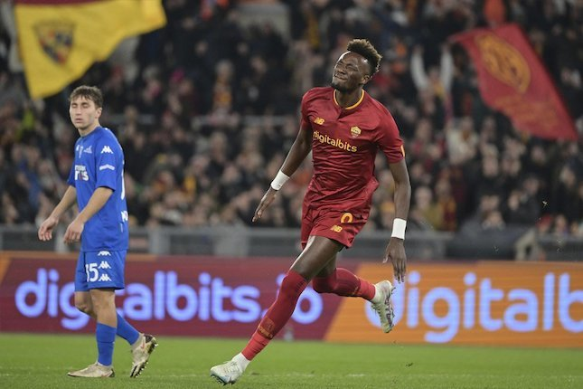 Selebrasi pemain AS Roma, Tammy Abraham usai mencetak gol kontra Empoli di pekan 21 Serie A 2022/2023 (c) Alfredo Falcone/LaPresse via AP